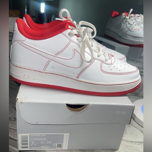 AIR FORCE 1 UNIVERSITY RED - Picture 2 of 5